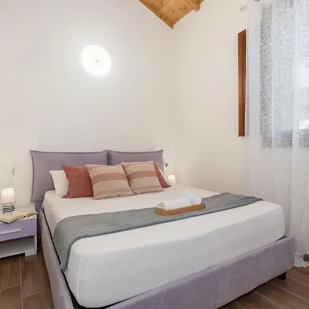 Apartamento Way To The Sea - With Garden & Hot Tub Cabras