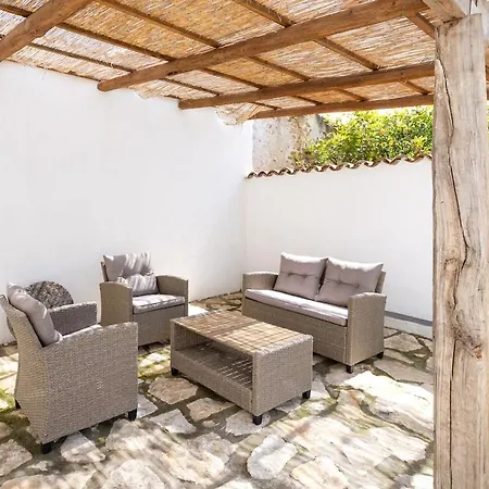 Apartment Way To The Sea - With Garden & Free Wifi *